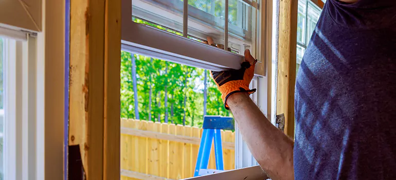 >Bay Window Curtain Rail Track in Mountain View, CA